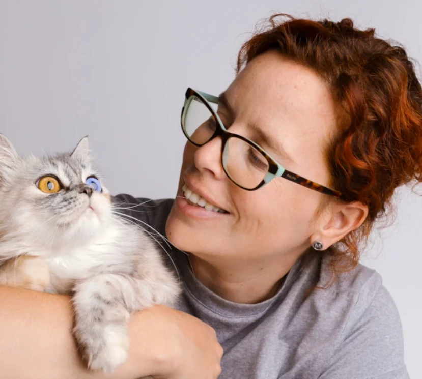 Oddy a wonderful odd eyed cat and me